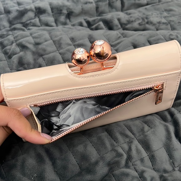 Ted Baker London Wallet - Picture 5 of 8